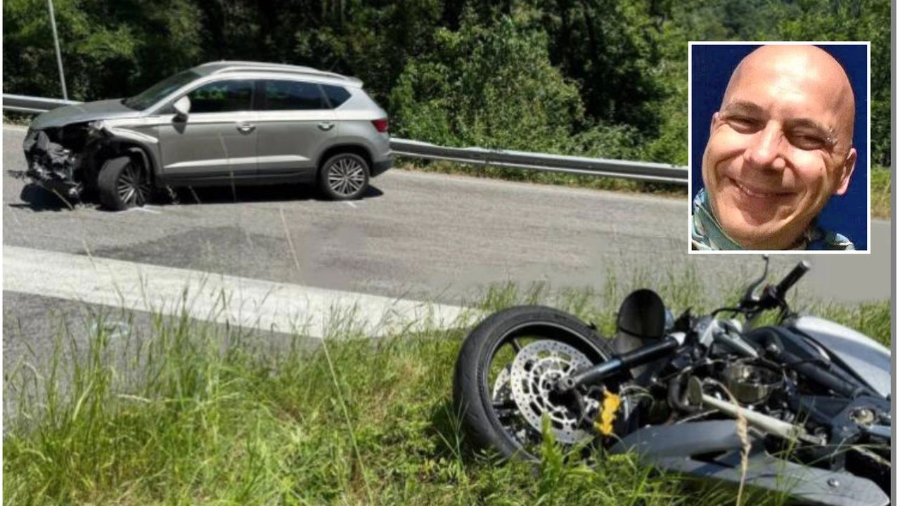 Alessandro Morlotti morto in sella alla sua moto dopo essersi scontrato con un'auto Alessandro Morlotti morto in sella alla sua moto dopo essersi scontrato con un'auto