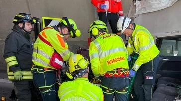 Grave incidente ieri mattina sulla Statale 38, dove un’auto e un furgone si sono scontrati frontalmente, all’imbocco della galleria Mondadizza.... Grave incidente ieri mattina sulla Statale 38, dove un’auto e un furgone si sono scontrati frontalmente, all’imbocco della galleria Mondadizza....