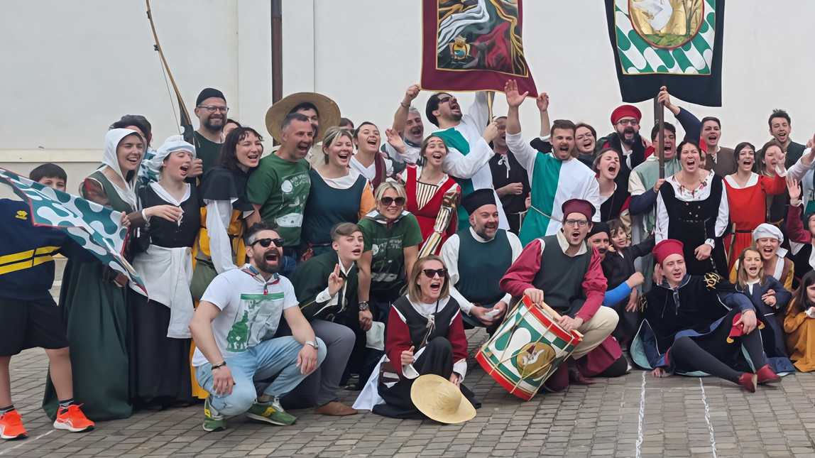 È stata la contrada di San Cassiano (nella foto) ad aggiudicarsi l’edizione 2025 del Palio di Santa Croce, tradizionale appuntamento... È stata la contrada di San Cassiano (nella foto) ad aggiudicarsi l’edizione 2025 del Palio di Santa Croce, tradizionale appuntamento...