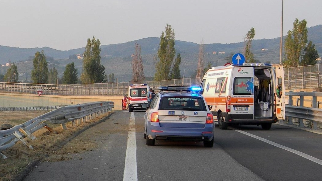 Sul posto sono accorsi i mezzi dell'Agenzia regionale di emergenza urgenza (foto di repertorio)