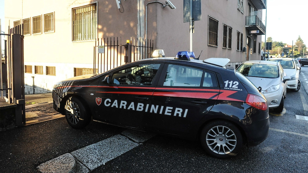Indagano i carabinieri di Gallarate (Archivio) Indagano i carabinieri di Gallarate (Archivio)