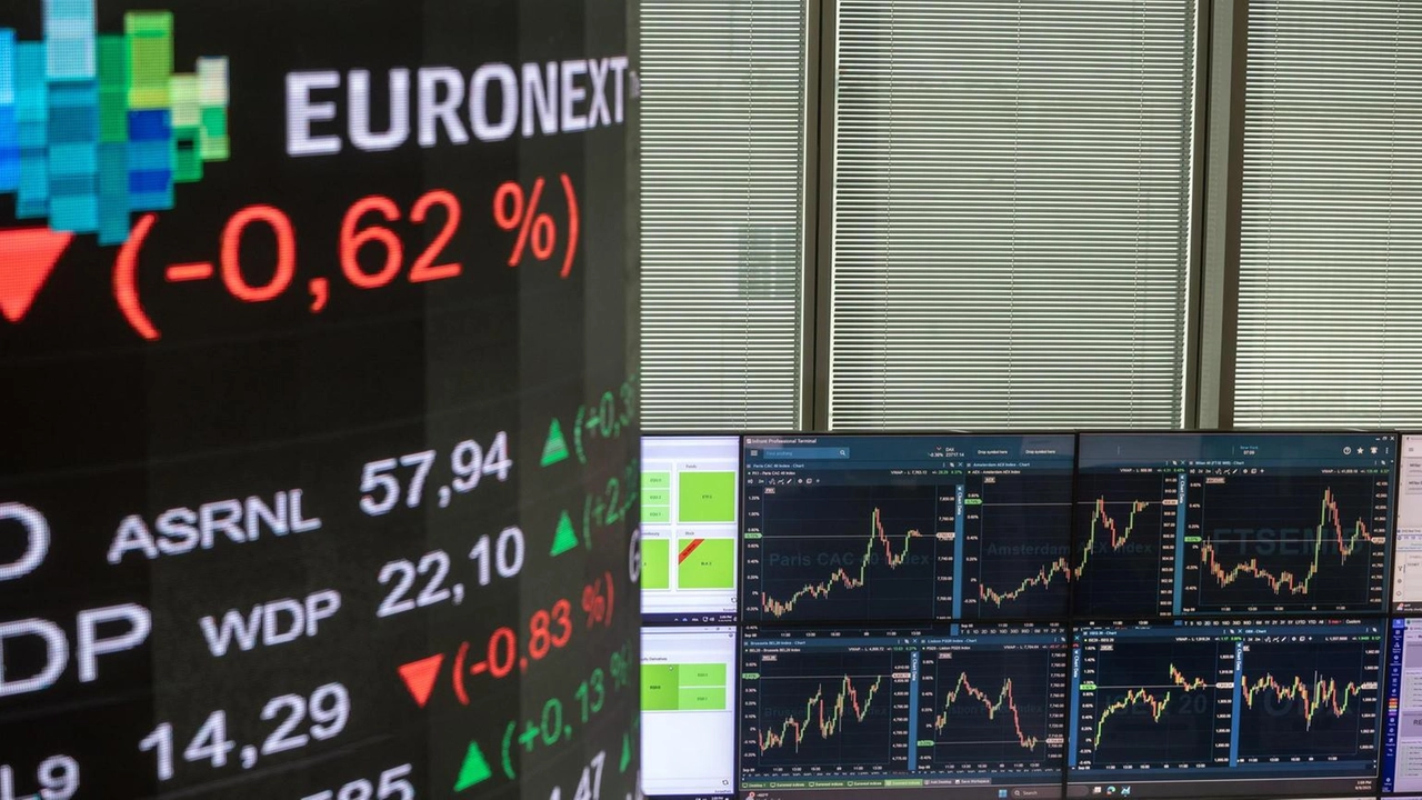 Parigi -0,3%, Madrid -1,08%. Tiene Londra a +0,11%