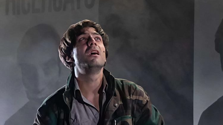 Una delle foto di scena dello spettacolo “Roberto Zucco“ Una delle foto di scena dello spettacolo “Roberto Zucco“
