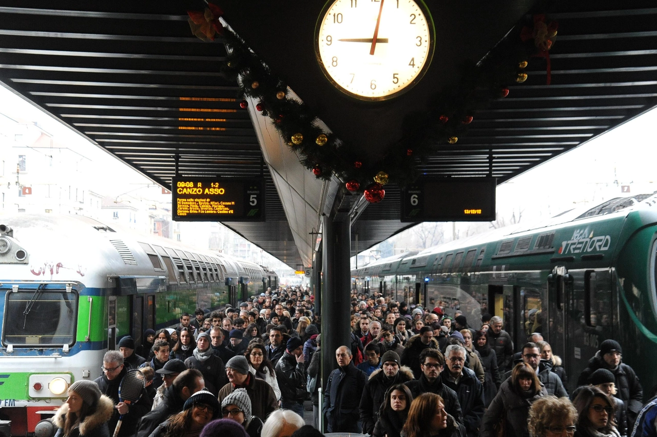 Ritardi per i treni diretti a Cadorna provenienti da Laveno e Varese