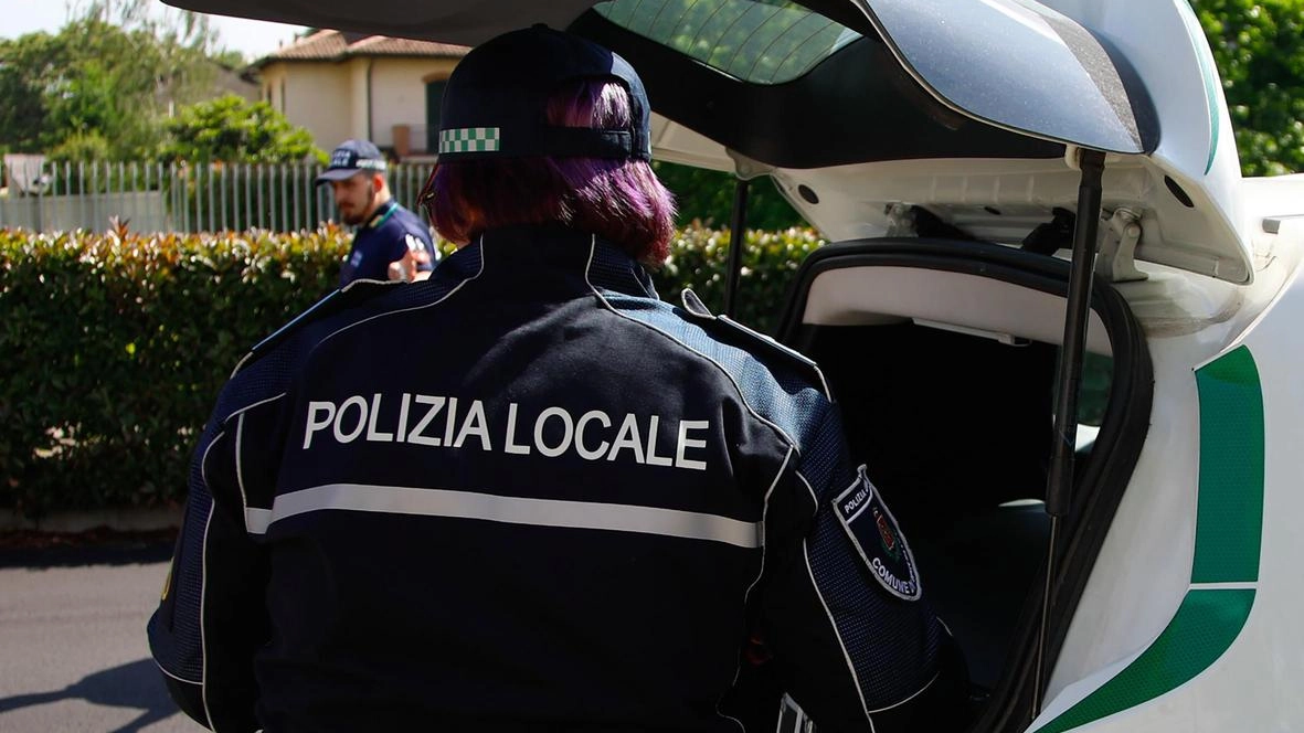 Estate all’insegna della sicurezza. Ha preso il via un nuovo piano di sorveglianza serale predisposto dall’Amministrazione comunale, che prevede... Estate all’insegna della sicurezza. Ha preso il via un nuovo piano di sorveglianza serale predisposto dall’Amministrazione comunale, che prevede...