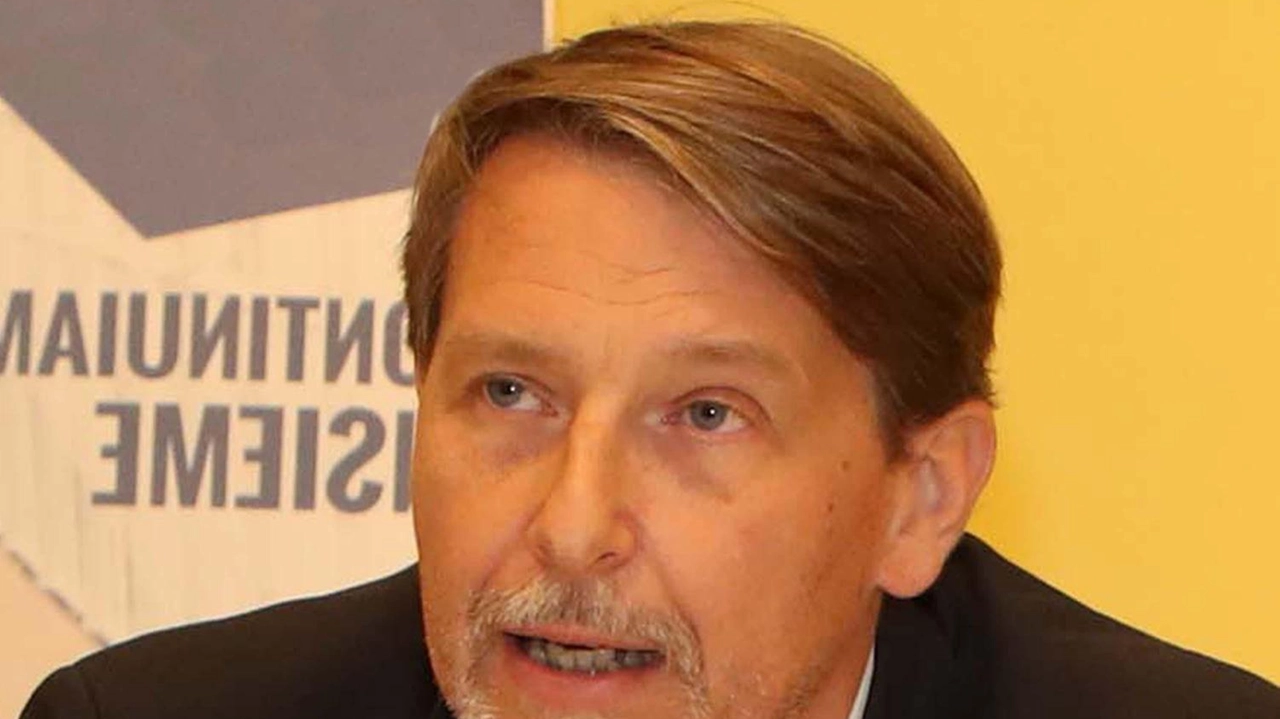 "Mi stupisce che il Pd provinciale si preoccupi per l’offerta pubblica di scambio di Bper nei confronti della Banca popolare...