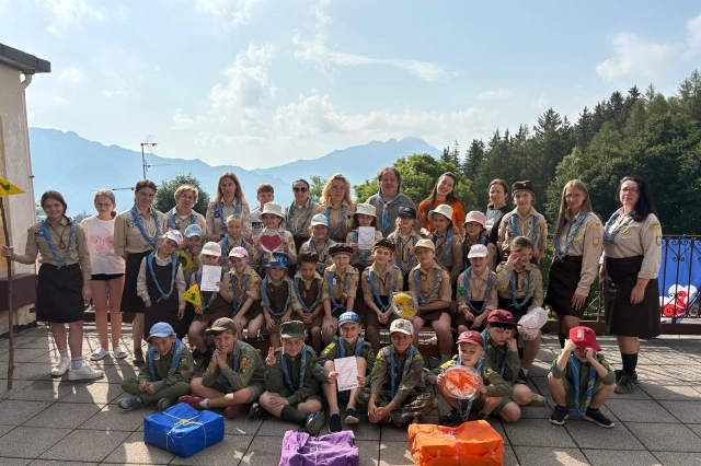 Gli scout ucraini sul terrazzo della sede scout