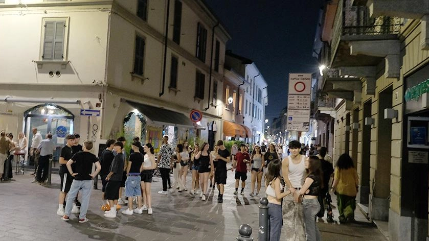 L’assessore Ambrogio Moccia: "Stiamo lavorando per rafforzare le pattuglie nelle ore notturne". Ma alla consigliera di opposizione Martina Sassoli non basta: "C’è un grande problema di sicurezza".