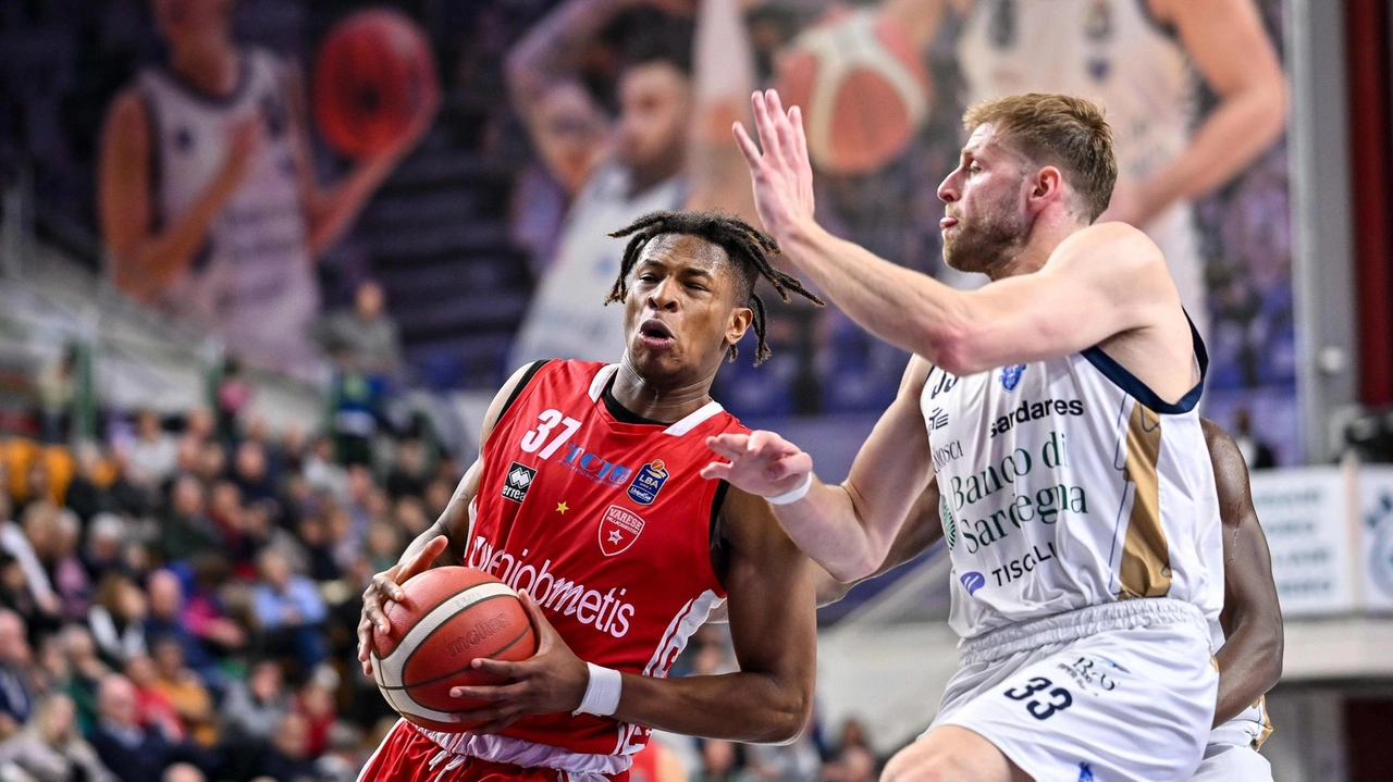 Leonardo Okeke pivot di 21 anni Ha rescisso il contratto con l’Openjobmetis per motivi disciplinari Leonardo Okeke pivot di 21 anni Ha rescisso il contratto con l’Openjobmetis per motivi disciplinari