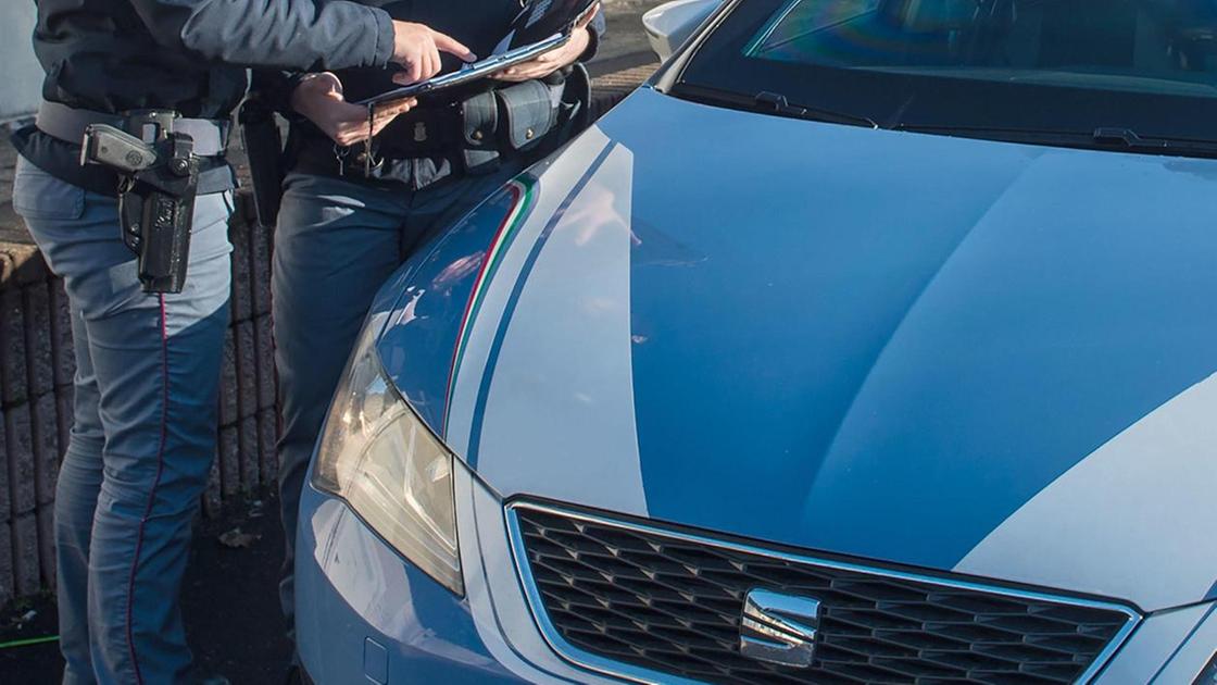 vetro rotto e via col rolex i predoni scappano in auto