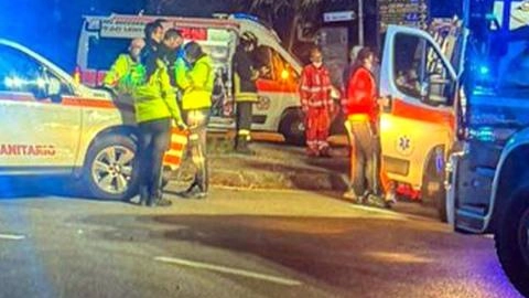 I soccorsi intervenuti a Valmadrera in via Rio Torto dopo l’allarme I soccorsi intervenuti a Valmadrera in via Rio Torto dopo l’allarme