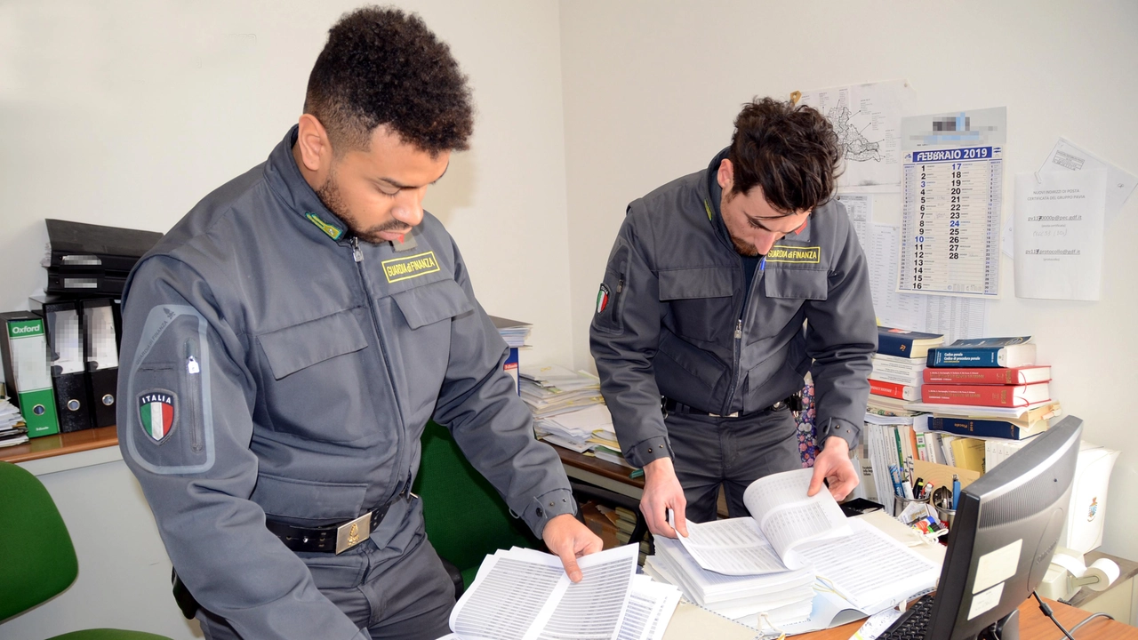 Guardia di finanza (Archivio) Guardia di finanza (Archivio)