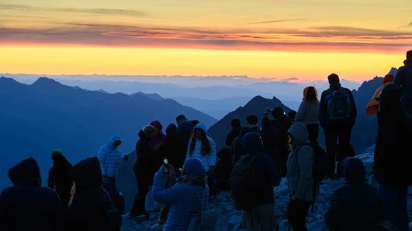 l'alba sull'Adamello