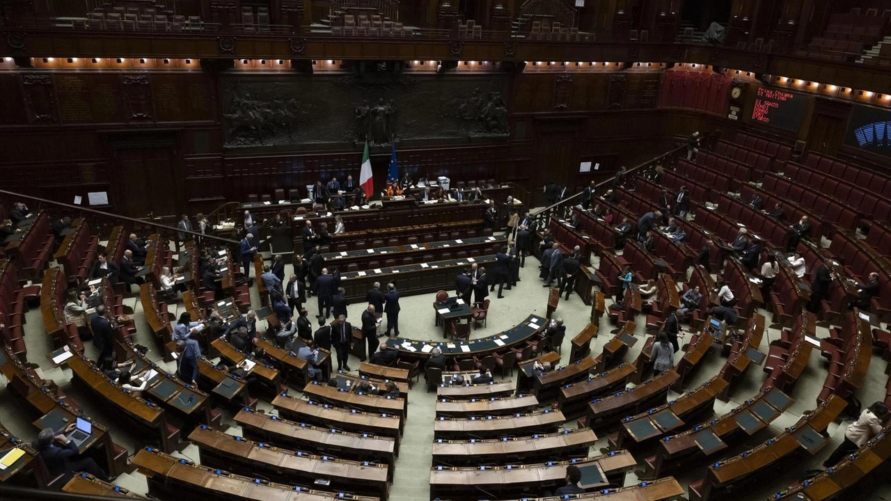 Esponente FdI, mai depositato. Ricciardi, li abbiamo fermati Esponente FdI, mai depositato. Ricciardi, li abbiamo fermati