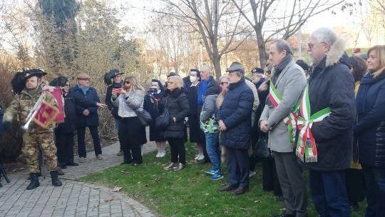 La commemorazione sabato al parco comunale . La commemorazione sabato al parco comunale .