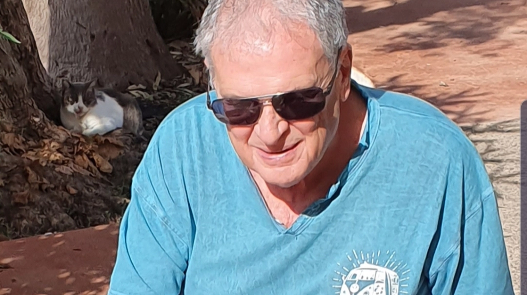 Angelo Bocchioli e la sua onlus cercano di alleviare le sofferenze e la fame dei randagi Angelo Bocchioli e la sua onlus cercano di alleviare le sofferenze e la fame dei randagi