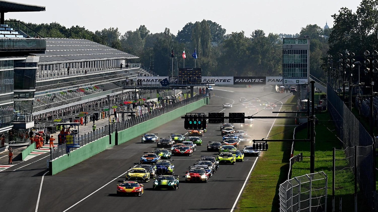 Sono 59 gli equipaggi che saranno schierati a Monza Sono 59 gli equipaggi che saranno schierati a Monza