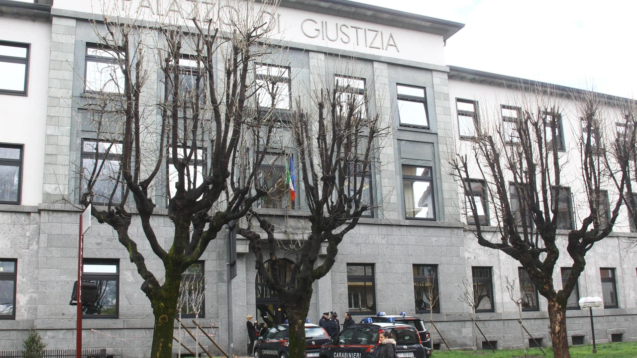 Casi di rapporti di pessimo vicinato, in migliaia ogni anno arrivano in Tribunale, per non parlare, poi, di quelli dagli... Casi di rapporti di pessimo vicinato, in migliaia ogni anno arrivano in Tribunale, per non parlare, poi, di quelli dagli...