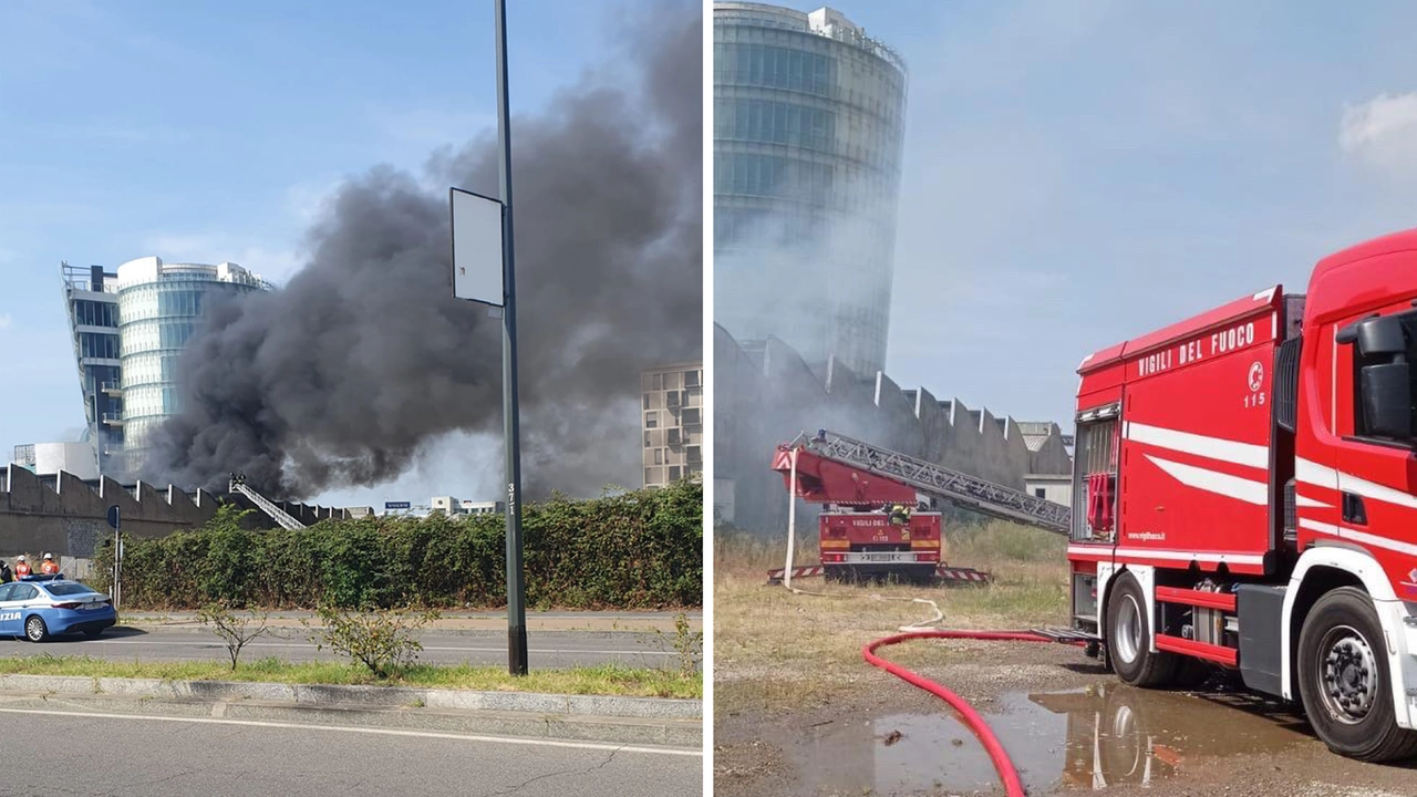 L'incendio in via Bisceglie a Milano, colonna di fumo visibile per chilometri L'incendio in via Bisceglie a Milano, colonna di fumo visibile per chilometri