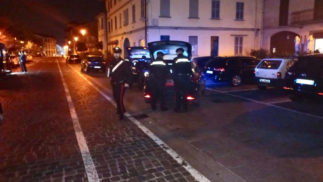 Como, scoppia una lite in strada: giovane gravemente ferito a una coscia da un 28enne armato di coltello e ascia Como, scoppia una lite in strada: giovane gravemente ferito a una coscia da un 28enne armato di coltello e ascia