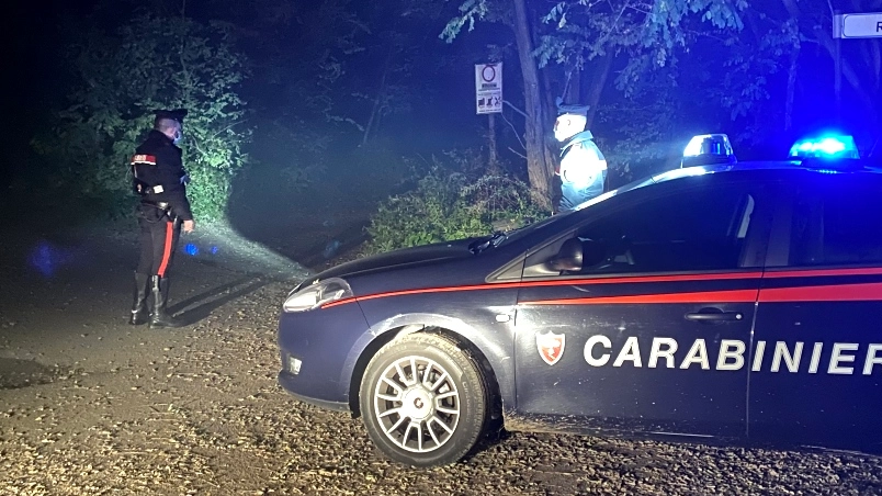 Sul posto sono intervenuti anche i carabinieri, con polizia e guardia di finanza Sul posto sono intervenuti anche i carabinieri, con polizia e guardia di finanza