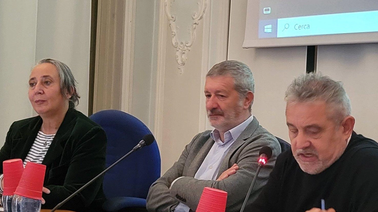 Varese, Provincia e Ufficio scolastico hanno promosso uno spettacolo teatrale per gli studenti Varese, Provincia e Ufficio scolastico hanno promosso uno spettacolo teatrale per gli studenti