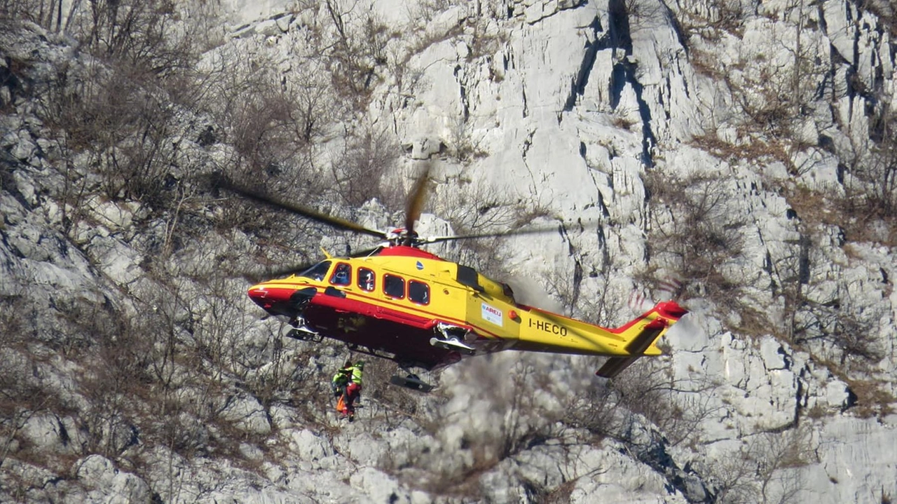 I soccorritori sono intervenuti con l’elicottero ma non c’era più nulla da fare