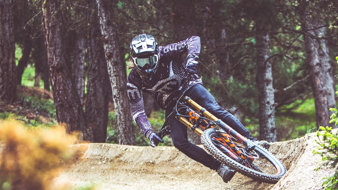 Al Mottolino Bike Park di Livigno un 65enne è morto su una pista di downhill: ancora da stabilire cosa ha provocato l'arresto cardiaco (foto generica)