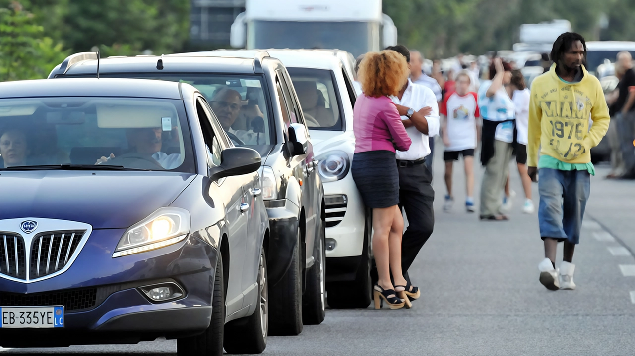 Il rientro verso Milano dal Lario e dalla Valtellina spesso si trasforma in code e attese interminabili Il rientro verso Milano dal Lario e dalla Valtellina spesso si trasforma in code e attese interminabili