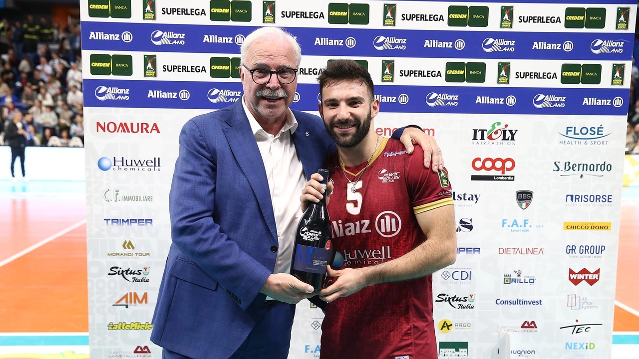 Allianz Milano chiude la stagione con un posto in Cev Challenge Cup. Damiano Catania resta per puntare a nuovi successi. Allianz Milano chiude la stagione con un posto in Cev Challenge Cup. Damiano Catania resta per puntare a nuovi successi.