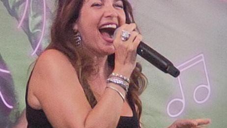 Cristina D’Avena è la madrina della festa patronale di Bellano Cristina D’Avena è la madrina della festa patronale di Bellano