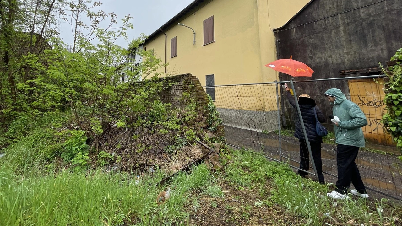 La studentessa ha compiuto i 15 anni in ospedale accudita dalla madre. Resta ricoverata, il sindaco le ha fatto visita: "La città le è vicina" . La studentessa ha compiuto i 15 anni in ospedale accudita dalla madre. Resta ricoverata, il sindaco le ha fatto visita: "La città le è vicina" .