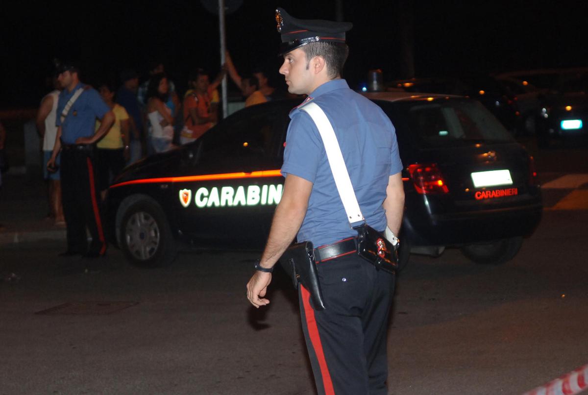 Ventenne ricercato per rapina e in fuga bloccato alla stazione di Saronno Ventenne ricercato per rapina e in fuga bloccato alla stazione di Saronno
