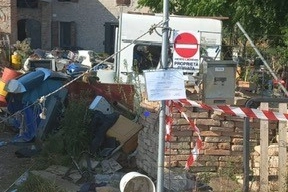Il deposito trasformato in discarica