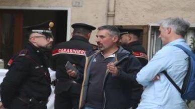 spara a due persone dopo una lite novantenne poi si toglie la vita