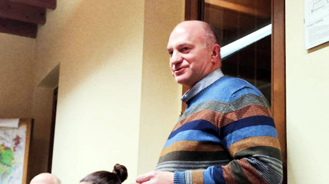 Al vertice Giovanni Zardoni ex vicesindaco e assessore ex responsabile delle Guardie ecologiche volontarie Al vertice Giovanni Zardoni ex vicesindaco e assessore ex responsabile delle Guardie ecologiche volontarie