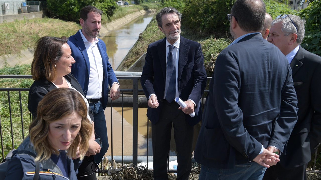 Il sopralluogo di Attilio Fontana, governatore della Lombardia, a Bellinzago, uno dei Comuni più colpiti dal nubifragio