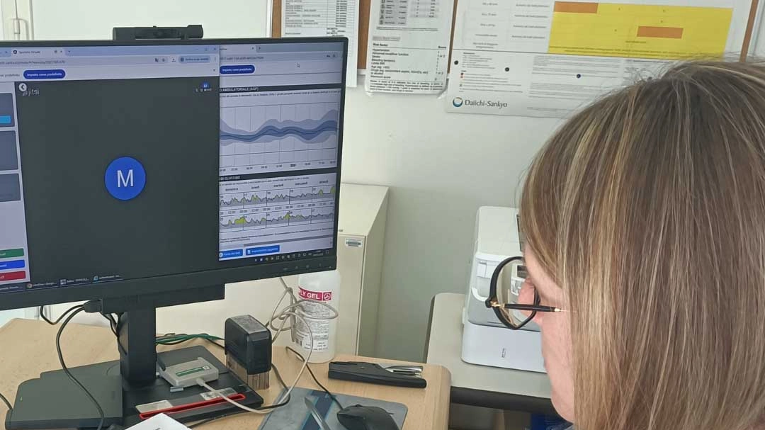 Una tele-visita a distanza Una tele-visita a distanza