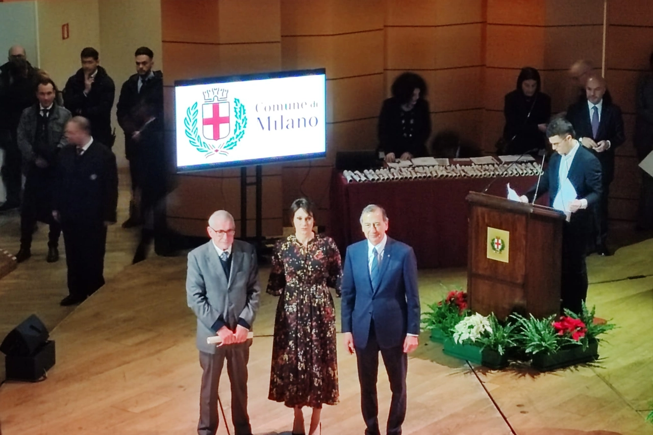 AMBROGINI, CERIMONIA AL TEATRO DAL VERME (FOTO 2)