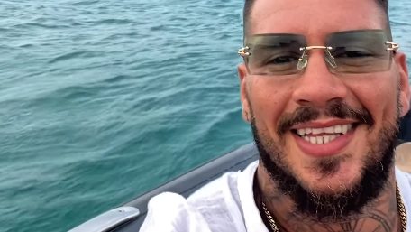 Daniele Scardina in un video Instagram dove raccoglie i momenti più belli della sua vita