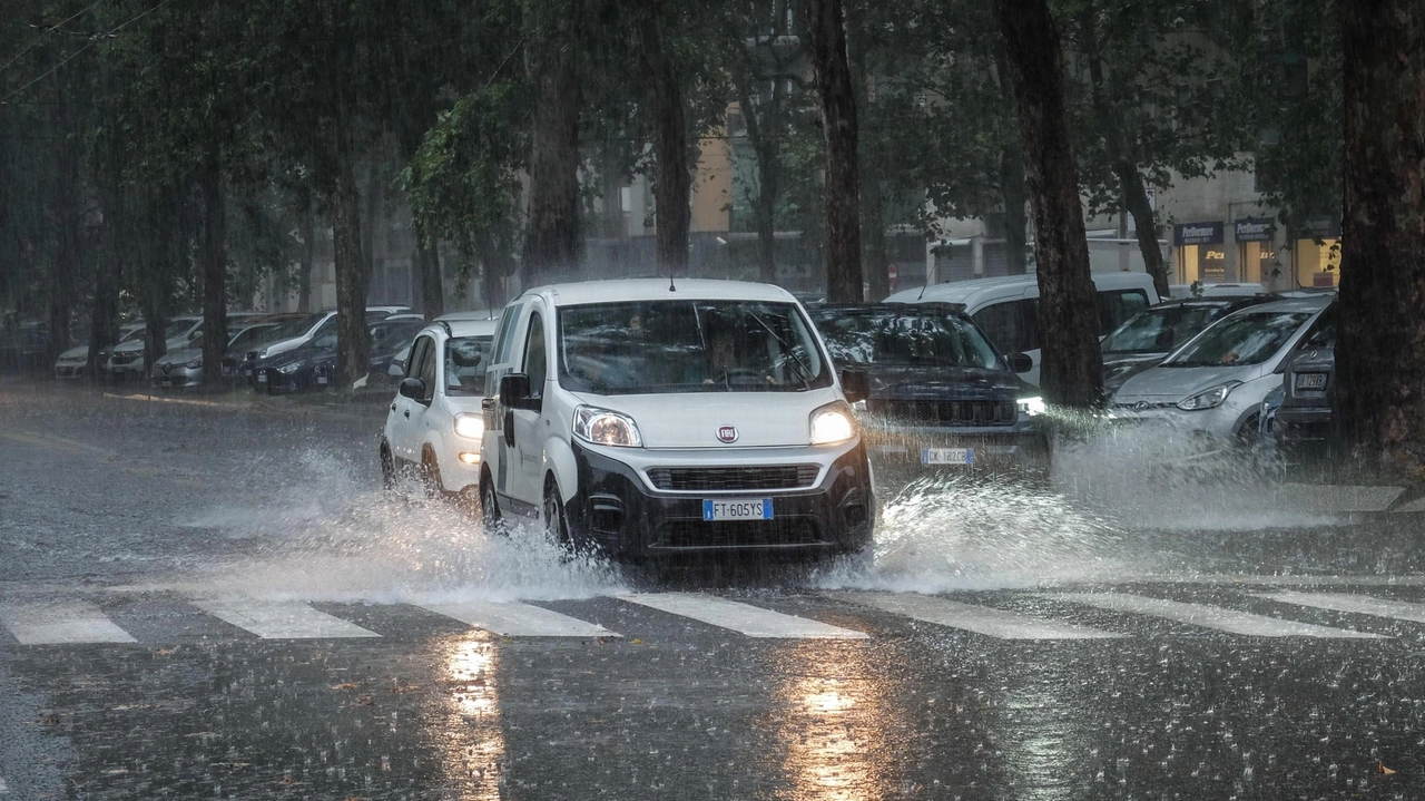 Continua l'allerta meteo in Lombardia. Nelle ultime ora si sono registrati disagi e temporali