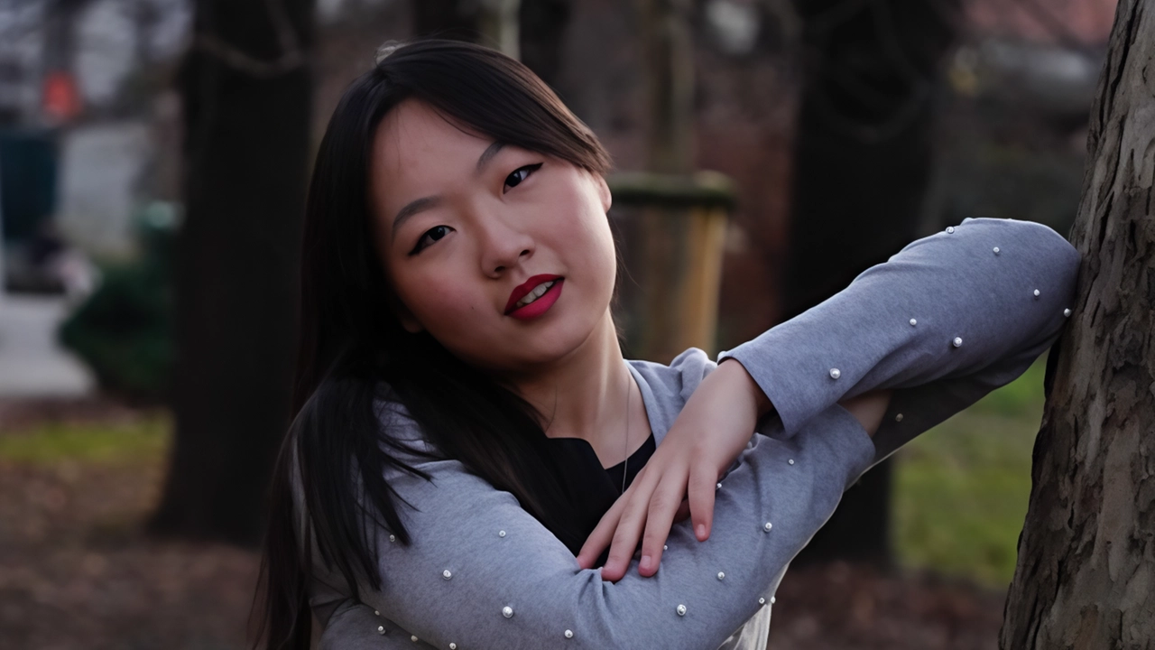 A otto anni ha scoperto il pianoforte, senza sapere che sarebbe stata la sua vita. Monica Zhang, nata a Milano... A otto anni ha scoperto il pianoforte, senza sapere che sarebbe stata la sua vita. Monica Zhang, nata a Milano...