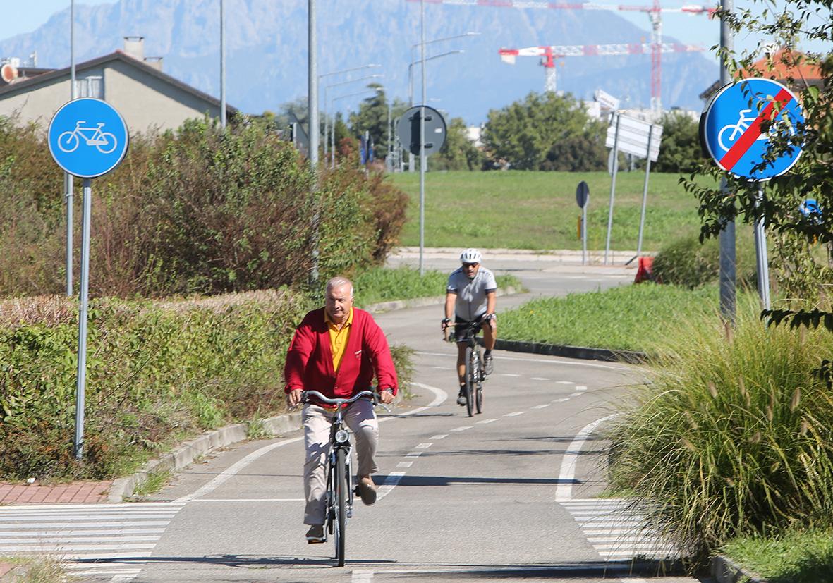 Vimercate sempre più verde, una greenway per unire la città: svelato l’ambizioso progetto del percorso ciclopedonale Vimercate sempre più verde, una greenway per unire la città: svelato l’ambizioso progetto del percorso ciclopedonale