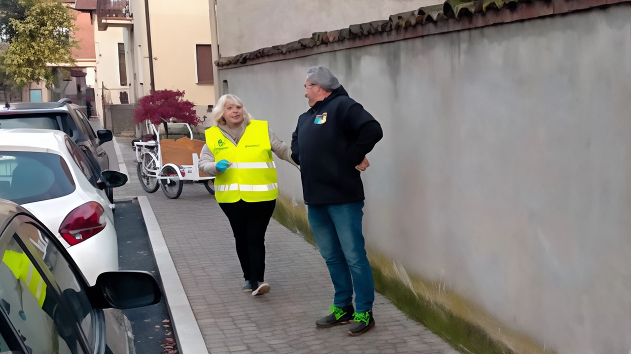 La Pro Loco di Cornate ripulisce i muri della città La Pro Loco di Cornate ripulisce i muri della città