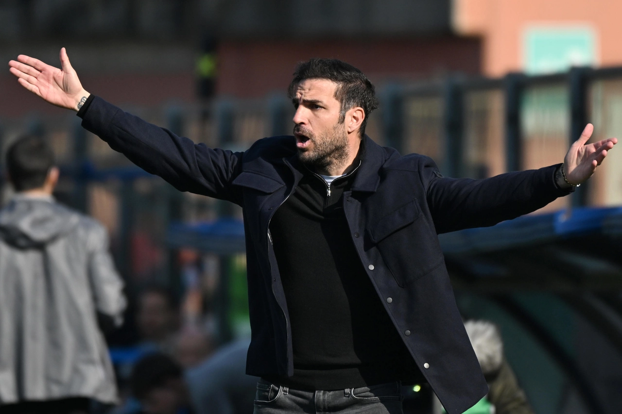 L'allenatore del Como Cesc Fàbregas