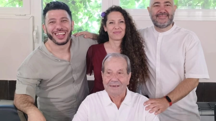Da sinistra, Francesco Nucera, la sorella Giusy, il fratello Rocco e il patrigno Vittorio
