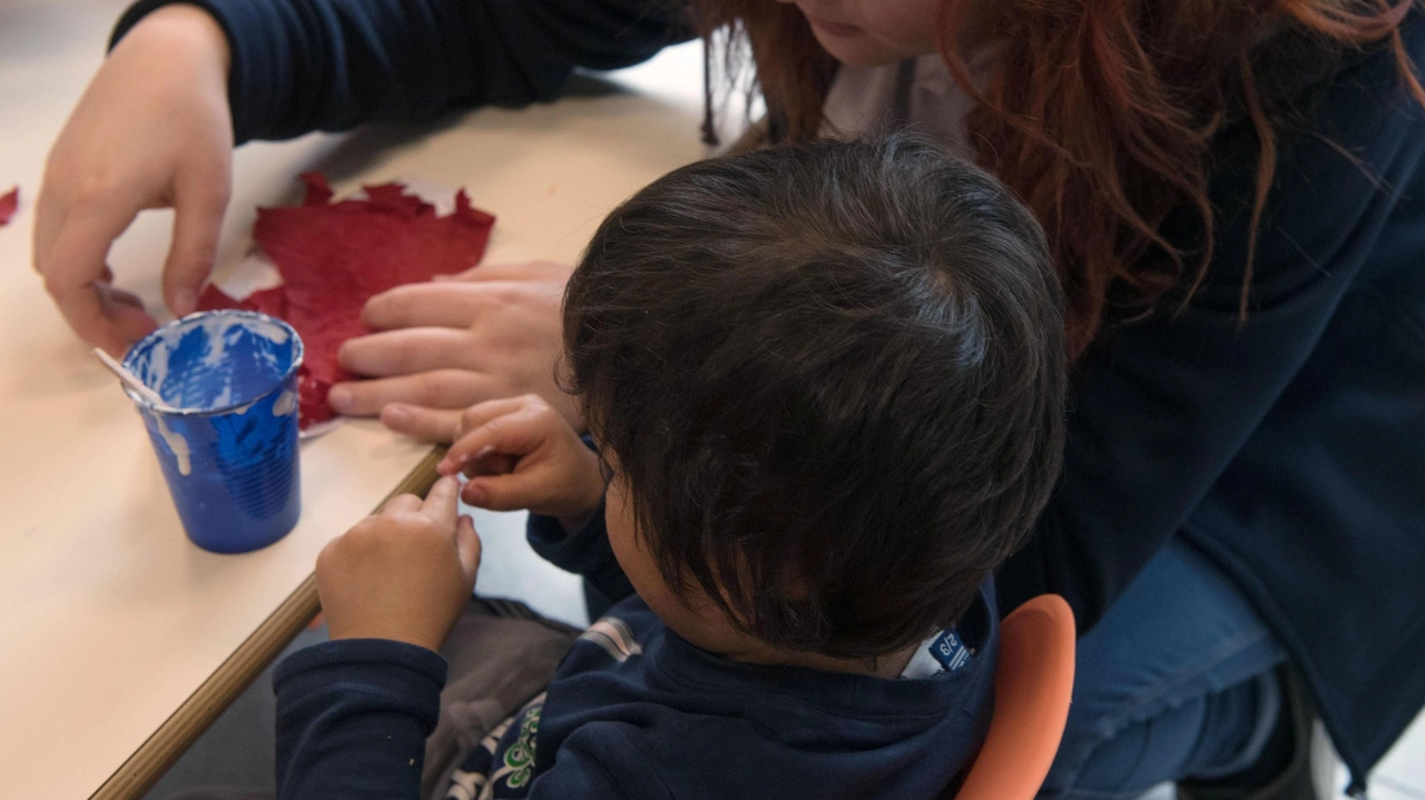 L’Educativa scolastica impone agli enti locali di provvedere agli alunni disabili Servirebbero 35mila euro Ma intanto altri 12mila non si possono usare perché vincolati ai nidi L’Educativa scolastica impone agli enti locali di provvedere agli alunni disabili Servirebbero 35mila euro Ma intanto altri 12mila non si possono usare perché vincolati ai nidi