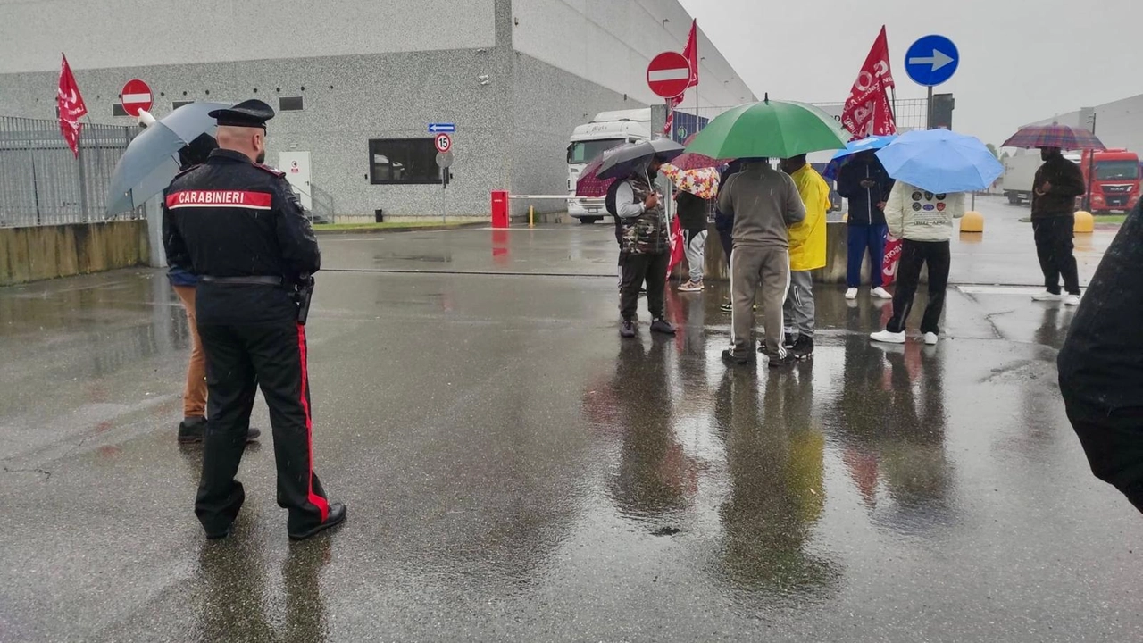 La protesta in via Pertini