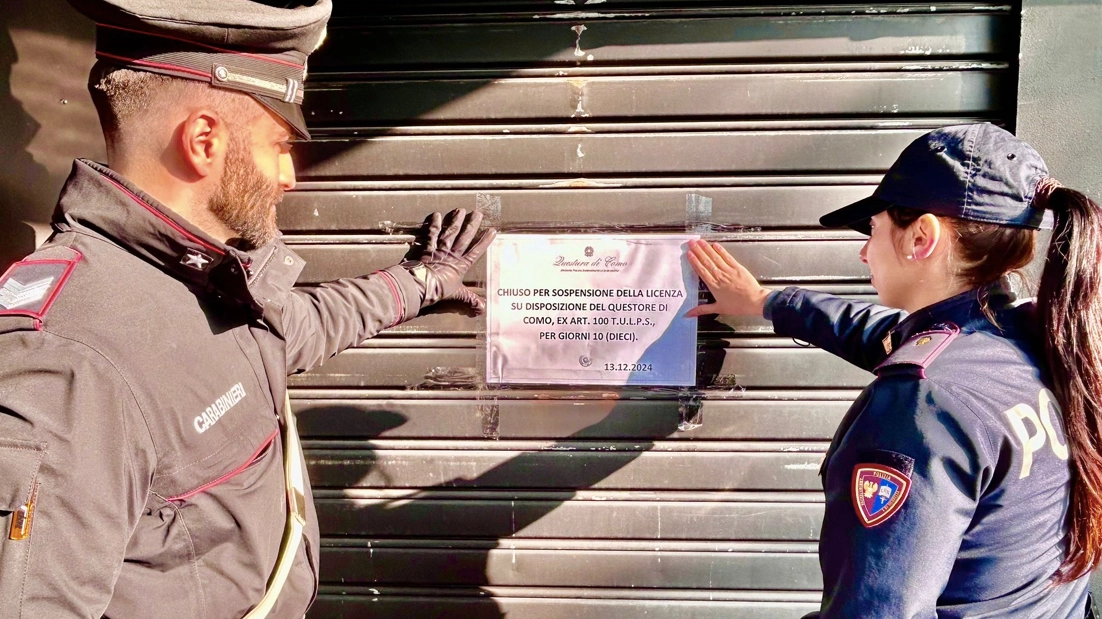 Affissione del cartello della sospensione Affissione del cartello della sospensione