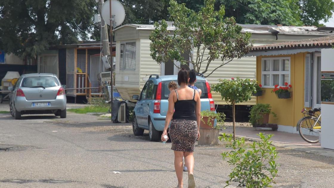 Bufera sul campo nomadi: "A rischio esondazione" Bufera sul campo nomadi: "A rischio esondazione"